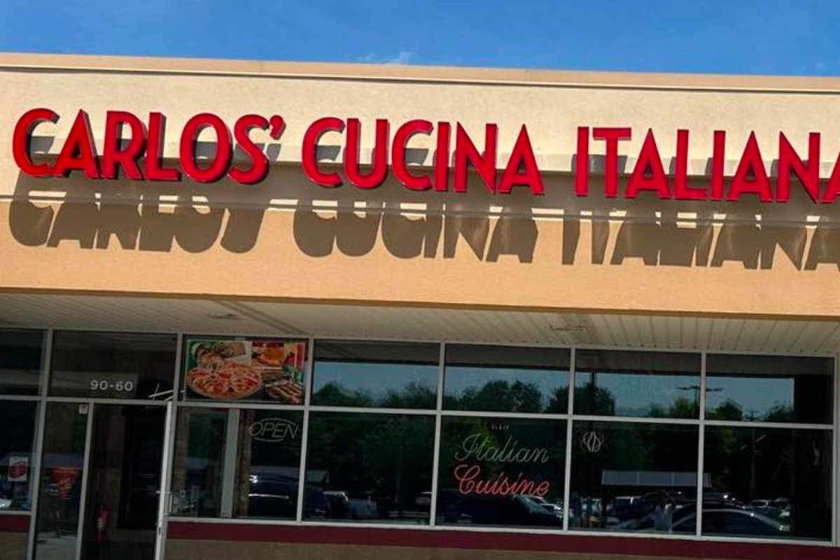 Carlo's Cucina Italiana storefront on Route 206 in Stanhope, NJ