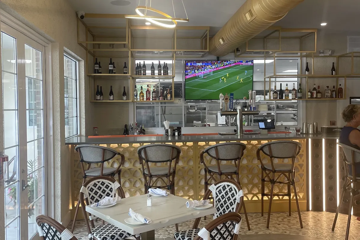 Dining room and bar at Mosaico Tavern on Tamarack Road in Byram Township, NJ