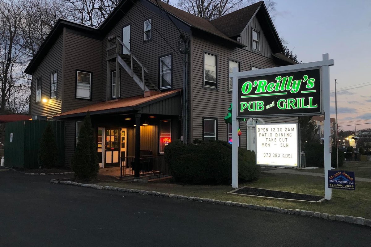 O'Reilly's Pub and Grill sign and building at 271 Spring Street in Newton, NJ