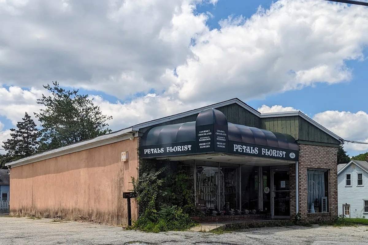 Petals Florist shop on Route 23 in Franklin NJ