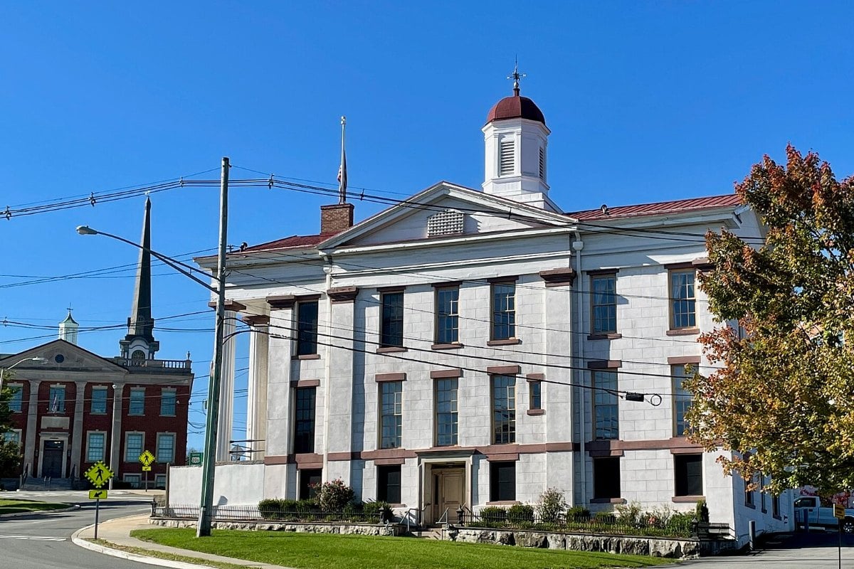 High and Spring Streets in downtown Newton, NJ, home of the Newton Theatre