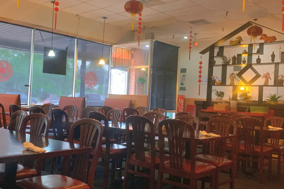 Dining room at Szechuan Garden on Route 23 in Franklin, NJ